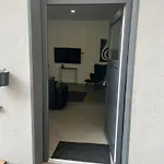 10d 55qm Wi-fi Free Parking Calm Back House *