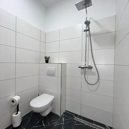 10d 55qm Wi-fi Free Parking Calm Back House *