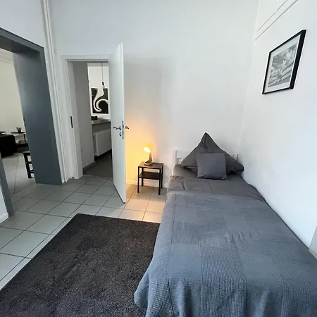 דירה 10d 55qm Wi-fi Free Parking Calm Back House *